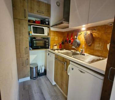 Demi-Quartier Apartment | Apartment with garden in Demi-Quartier