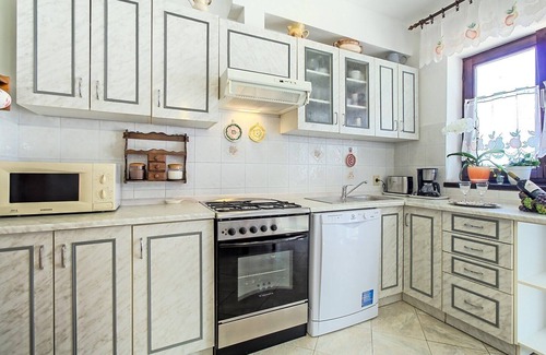 Valica Apartment | Apartment with garden view
