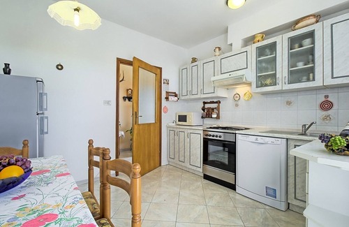 Valica Apartment | Apartment with garden view