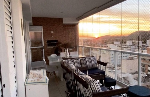 Parque Enseada Apartment | Apartment with Gourmet Balcony, Sea View and SPA