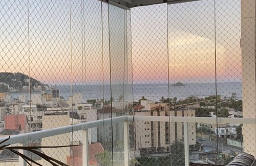 Parque Enseada Apartment | Apartment with Gourmet Balcony, Sea View and SPA