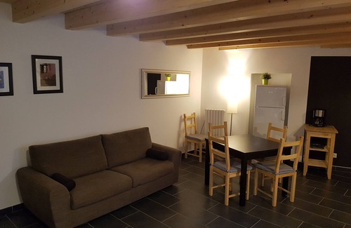 Cassone Apartment | Apartment with parking space Romantic close to beaches and clubs