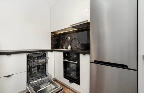 Rzeszow Apartment | Apartment with Parking | Bath | Smart TV