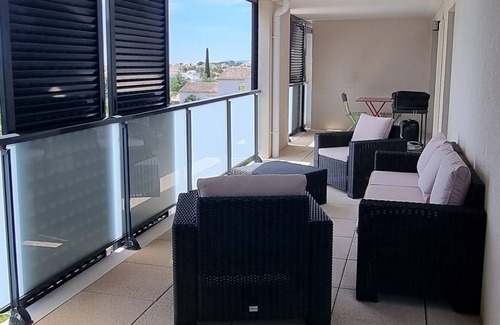 Le Cres Apartment | Apartment with pool 10 minutes from the beach