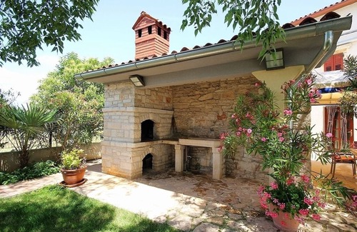 Krnica Apartment | Apartment with pool and pets are also allowed