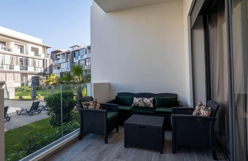 Oulad Azzouz Apartment | Apartment with pool in the heart of Dar Bouazza