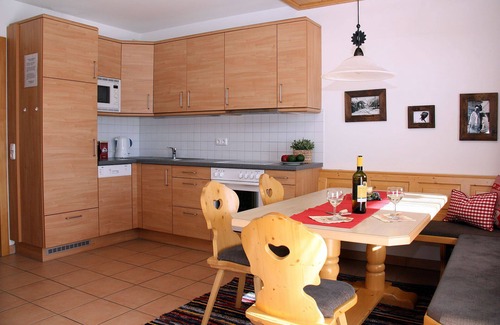 Konigsleiten Apartment | Apartment with sauna for 6 people in Königsleiten/Zillertal Arena