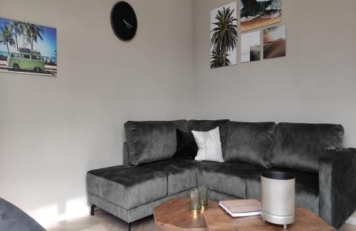 Lathum Ski Chalet | Apartment with Sauna and Terrace in Gelderland