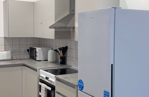 Gascoigne Apartment | Apartment With Space in Parking