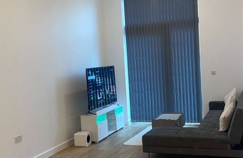 Gascoigne Apartment | Apartment With Space in Parking