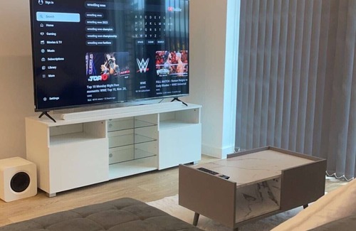 Gascoigne Apartment | Apartment With Space in Parking