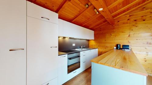 Randogne Apartment | Apartment with spectacular view of the peaks