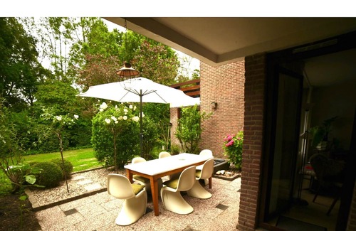 Zanddijk Apartment | Apartment with terrace and garden, close to Veerse Meer, Veerse Bos and Zee