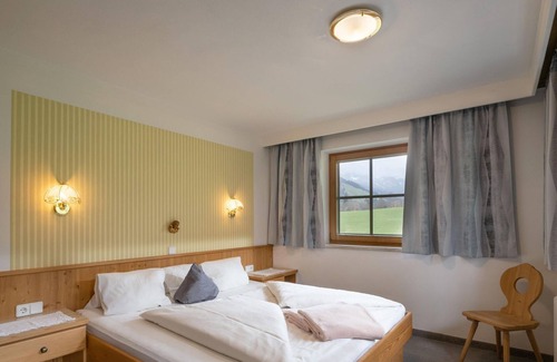 Auffach Apartment | Apartment "Wood Anemone" - Haus Rosenheim