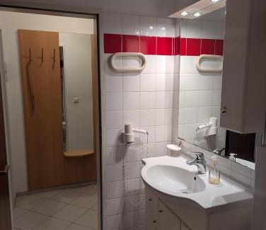 Bad Essen Apartment | Apartment, Zentrumsnah mit Pool und Balkon