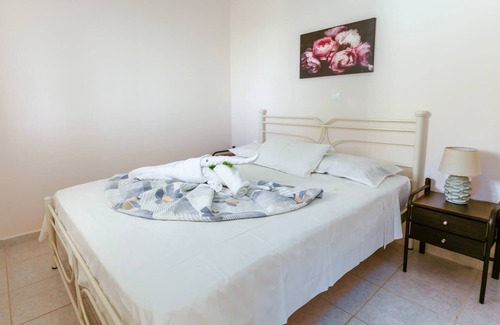 Spartia Apartment | Apartment "Zoumpouli 9" with Sea View, Garden & Wi-Fi