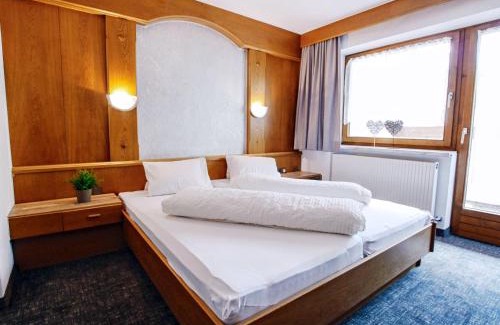 Feichten Apartment | Apartment Zweizimmer by Interhome