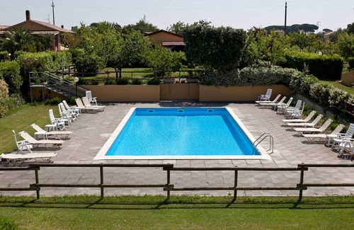 Cecina Apartment | Apartment2 Casa Milla wi-fi swimming pool holiday gardens for relaxing Tuscany sea