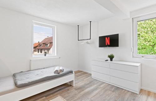Nuertingen Apartment | Apartmenthaus für Monteure in Nürtingen Zentrum Kitchen,Wifi,Smart TV