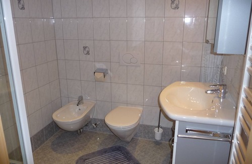 Innervillgraten Apartment | Apartmenthaus Gutwenger, Apartment limestone