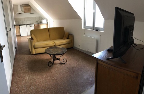 Saint-Yvi Apartment | Apartmentin the heart of a horse riding center