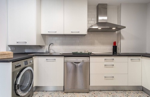 Malasana Apartment | Apartmento Chamberi con Piscina de Temporada Verano ( Alberto Alquilera I )