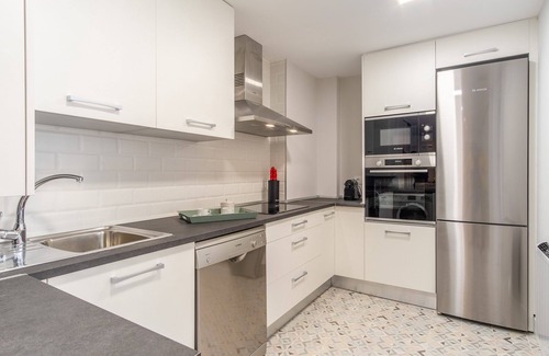 Malasana Apartment | Apartmento Chamberi con Piscina de Temporada Verano ( Alberto Alquilera I )