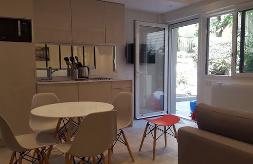 Marais Apartment | Apartments 2 bedrooms in garden floor in the heart THE MARAIS