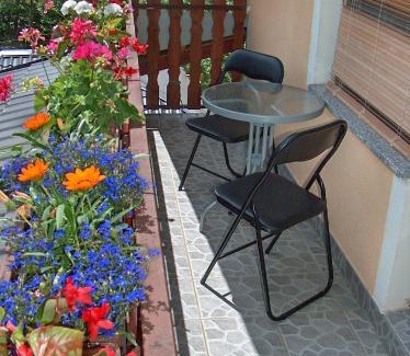 Catrnja Apartment | Apartments Ana