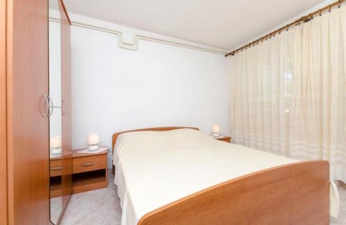 Primosten Apartment | Apartments and Room Mate-Mare