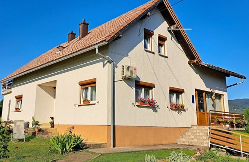 Catrnja Apartment | Apartments and rooms Zoran, (16223), Smoljanac, Croatia