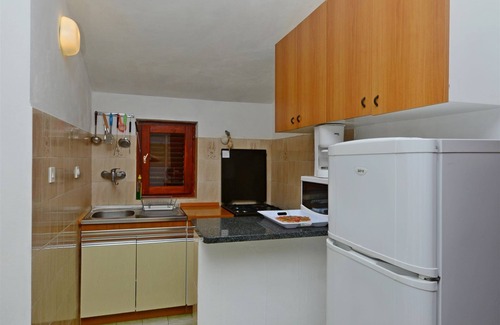 Cove Basina (Jelsa) Apartment | Apartments Antun (40631-A1) - Vrbanj