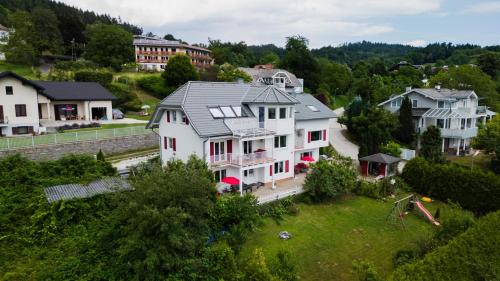 Goritschach Apartment | Apartments Let Me In
