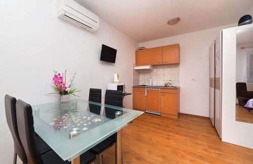 Brsec Apartment | Apartments Barbara with Swimming Pool - Studio Apartment with Swimming Pool - 5