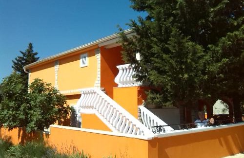 Gornji Karin Apartment | Apartments Batarilo