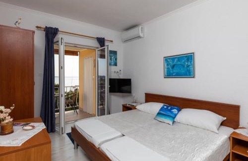 Plat Apartment | Apartments Belenum - One-Bedroom Apartment with Balcony and Sea View no 3