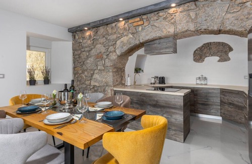 Bregi Apartment | Apartments Bregha - Three Bedroom Apartment with Terrace