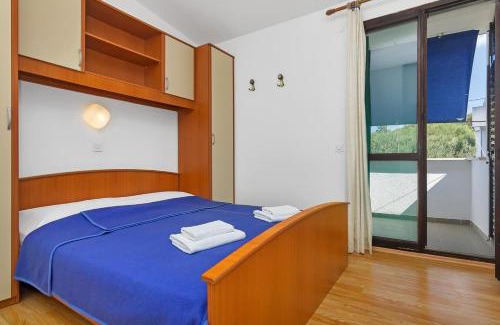 Pokrivenik Apartment | Apartments by the sea Cove Pokrivenik, Hvar - 5231