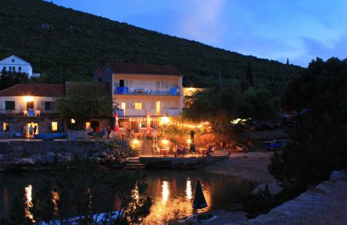 Pokrivenik Apartment | Apartments by the sea Cove Zarace - Gdinj, Hvar - 9675