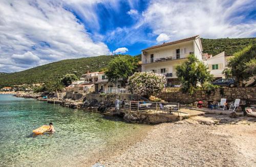 Pokrivenik Apartment | Apartments by the sea Cove Zarace - Gdinj, Hvar - 9675