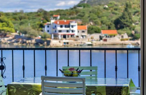 Pokrivenik Apartment | Apartments by the sea Cove Pokrivenik, Hvar - 2073