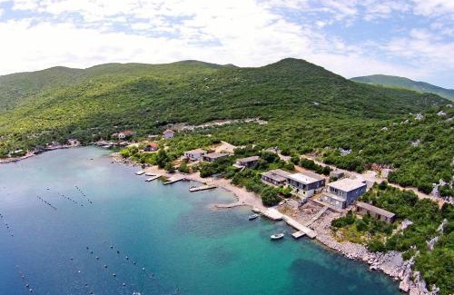 Putnikovic Apartment | Apartments by the sea Kabli, Peljesac - 10221