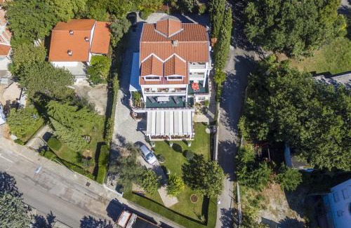Selce Apartment | Apartments by the sea Selce, Crikvenica - 4801