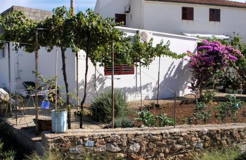 Sucuraj Apartment | Apartments by the sea Sucuraj, Hvar - 5671
