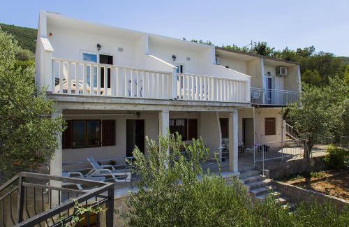 Putnikovic Apartment | Apartments by the sea Zuronja, Peljesac - 14095