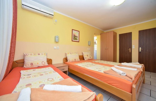 Petrovac House | Apartments Calenic