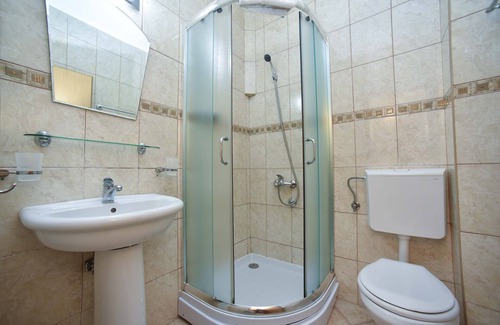 Petrovac House | Apartments Calenic