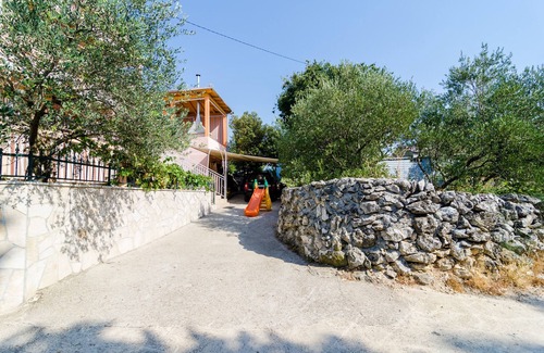 Banici Apartment | Apartments Donita - Standard Two Bedroom Apartment with Balcony and Sea View