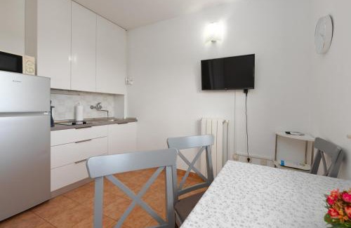 Sarsoni Apartment | Apartments Dorijan with Pool