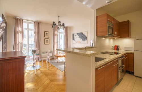 Bonne-Nouvelle Apartment | Apartments du Louvre - Le Marais